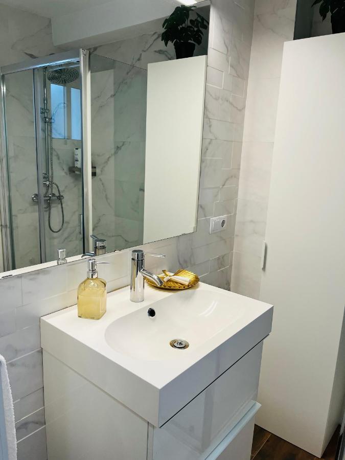 Petit Apartment Los Remedios Σεβίλλη Εξωτερικό φωτογραφία